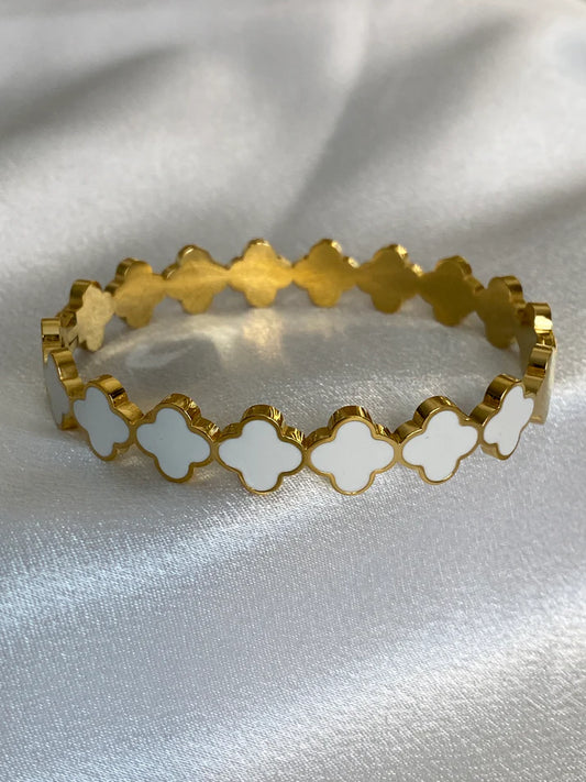 Elegant Gold & White Clover Bracelet