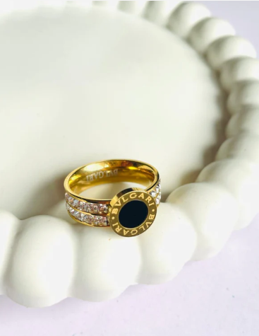 BLACK STONE RING